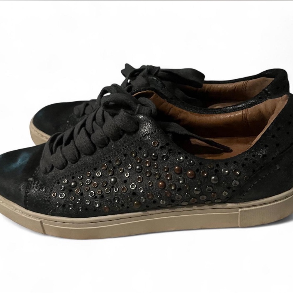 Frye Black Studded Low Top Sneakers | Size 8 | Distressed Leather Street Style